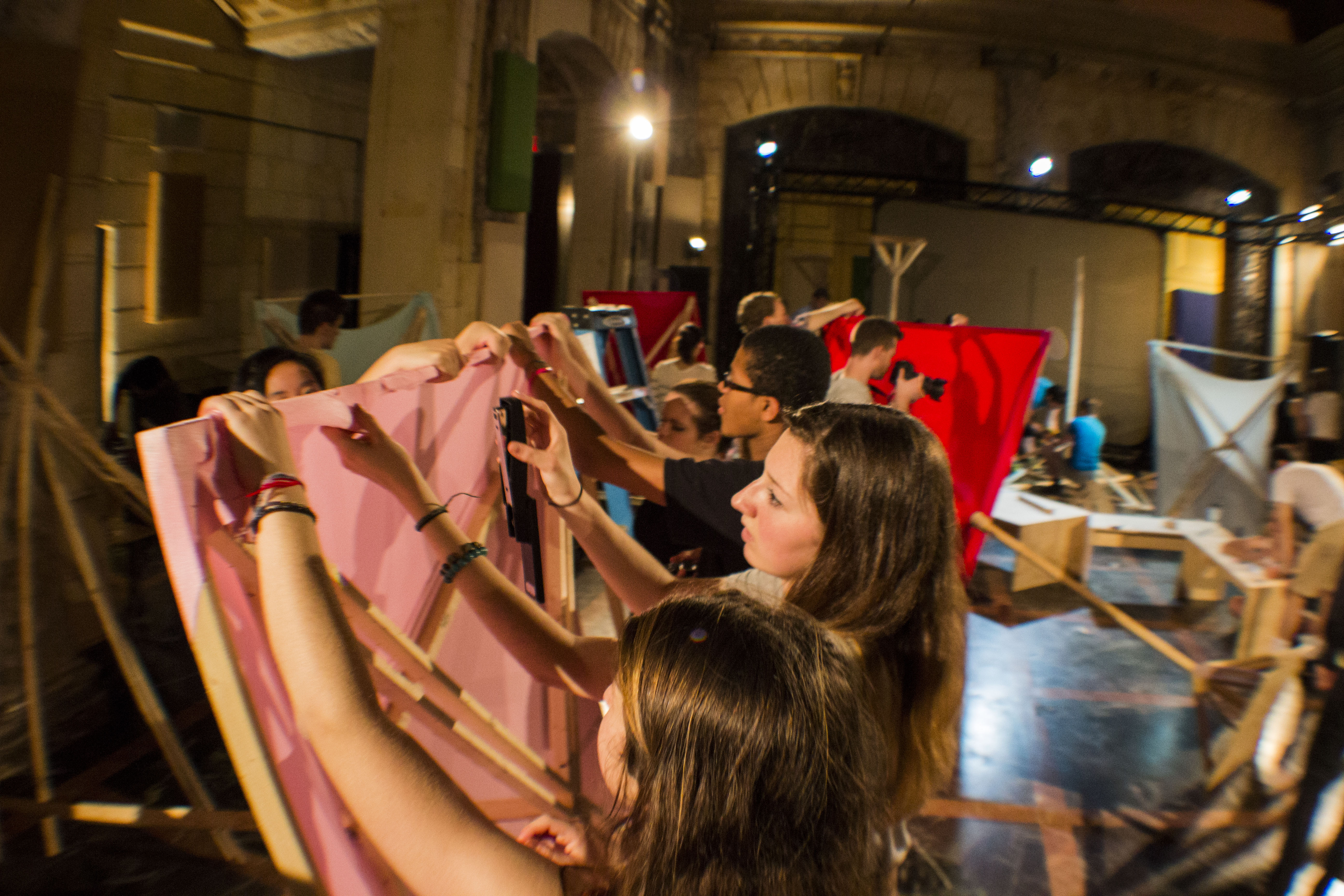 Over 100 volunteers participated in the construction of the canopies. 